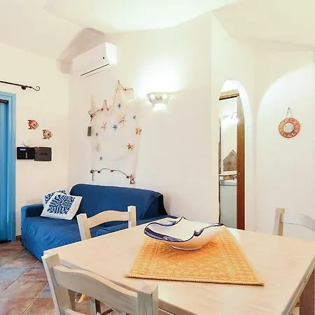 One-bedroom Holiday In Σπίτι διακοπών Budoni